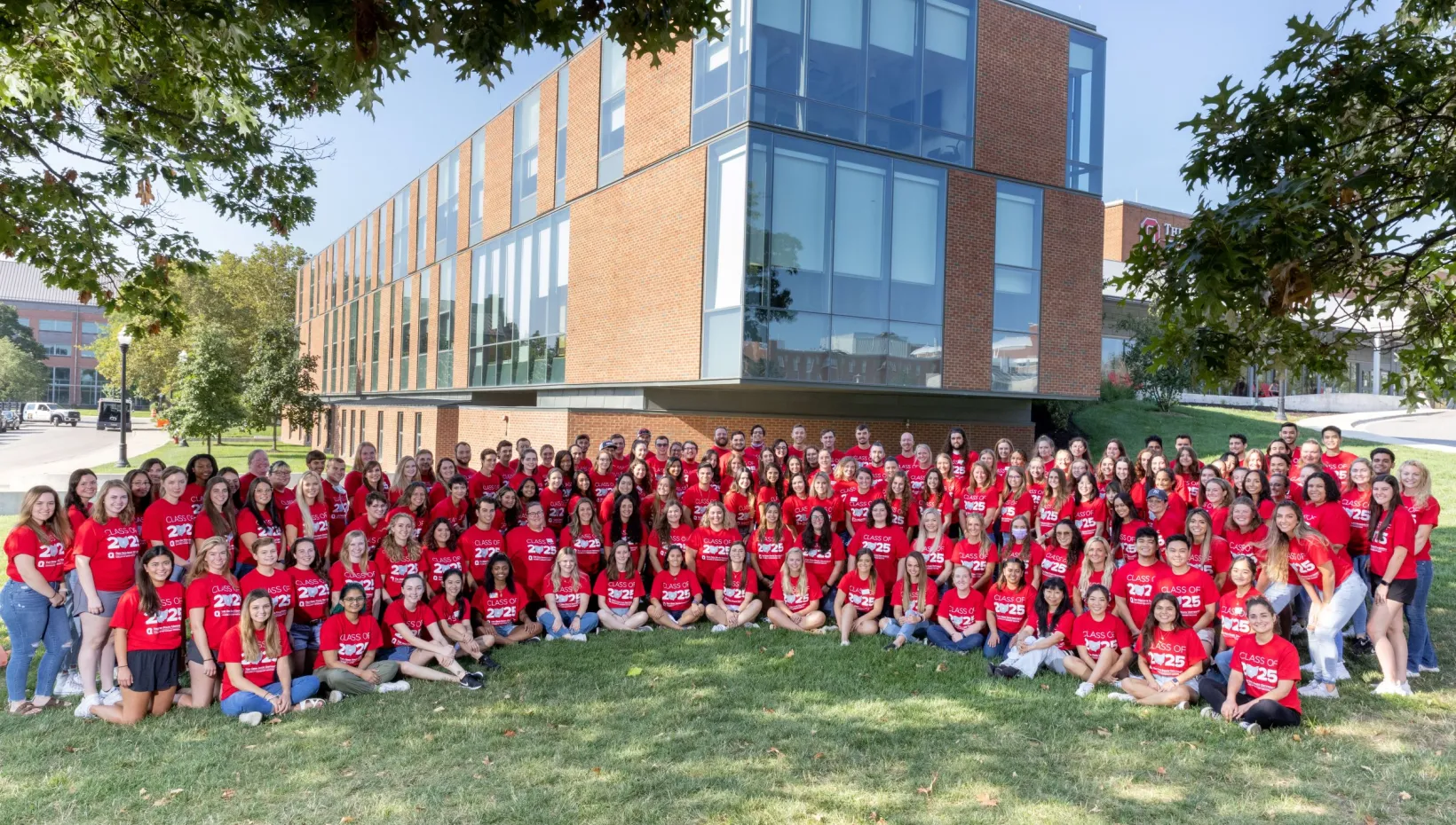 Welcome the Class of 2025 | College of Veterinary Medicine